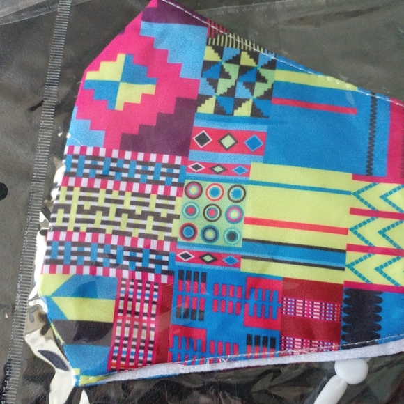 Facemask - Picture 6 of 7